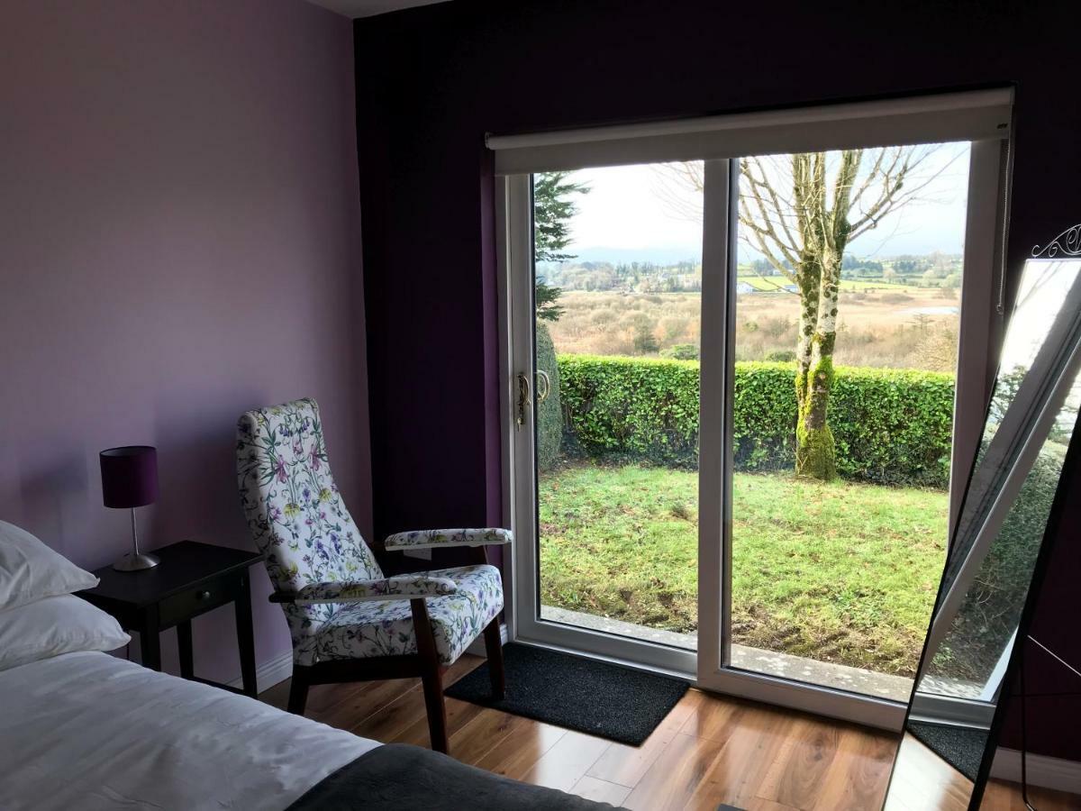 Mick'S Cottage Loughrea Zewnętrze zdjęcie